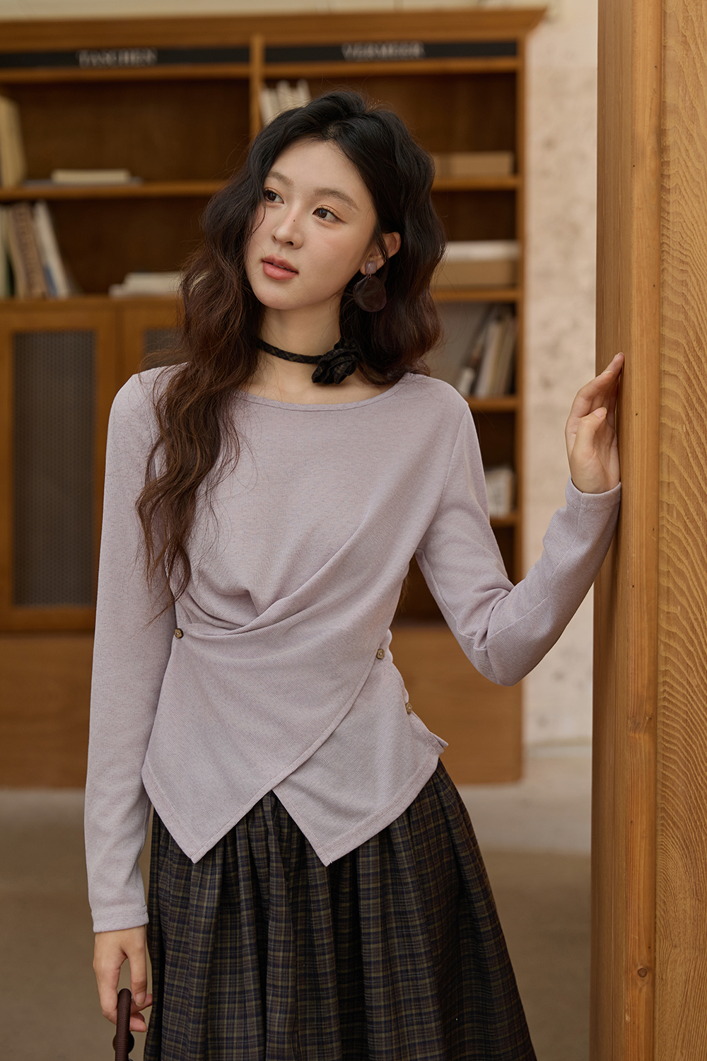 女性のためのニットシャツ