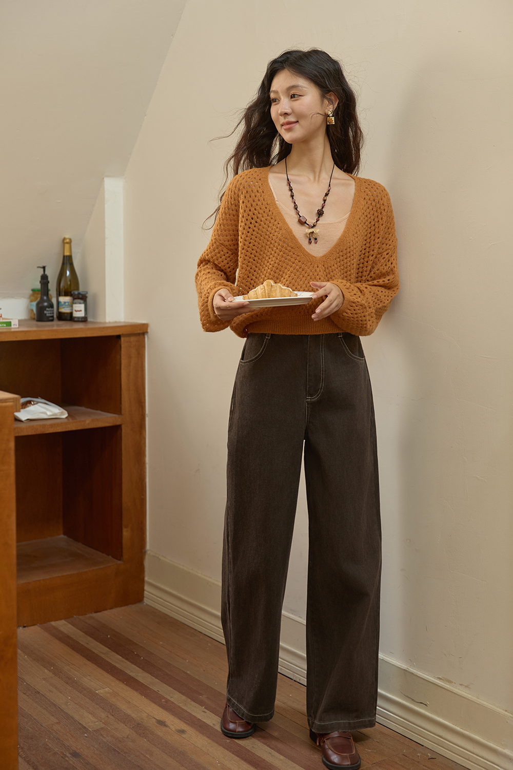 女性のためのニットシャツ