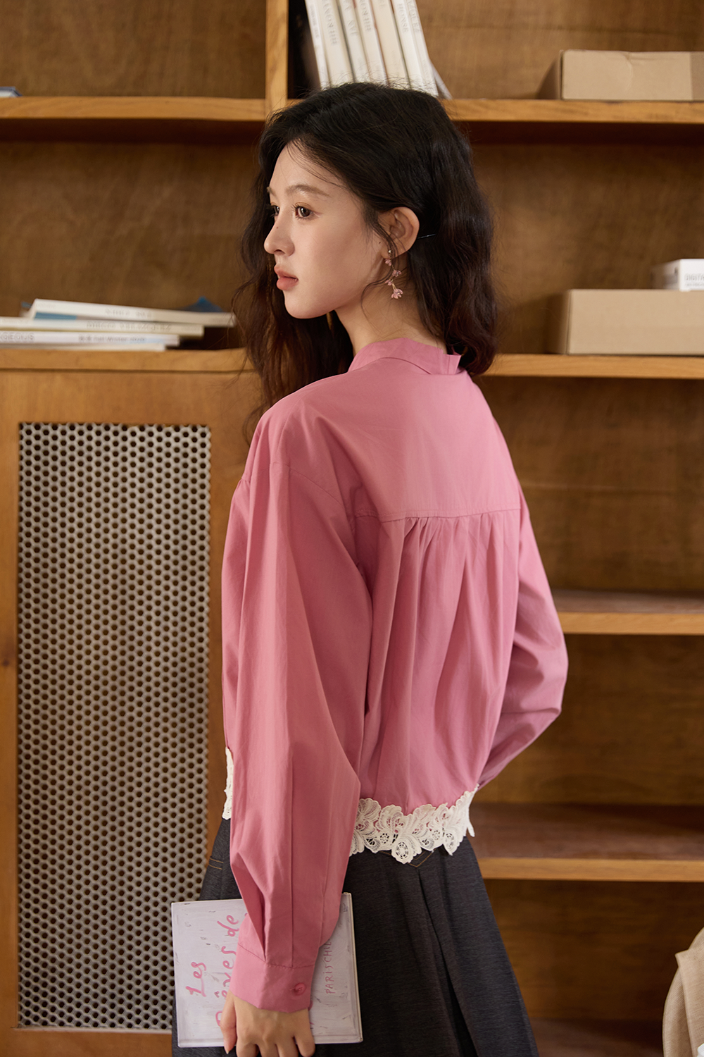女性用シャツ