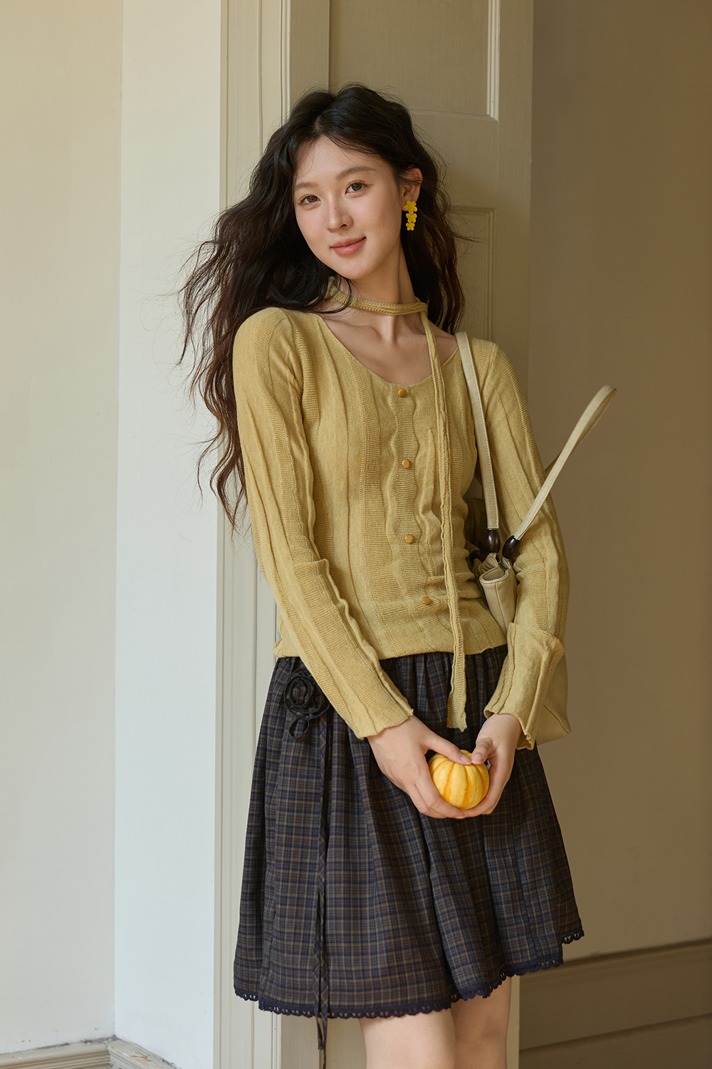 女性のためのニットシャツ