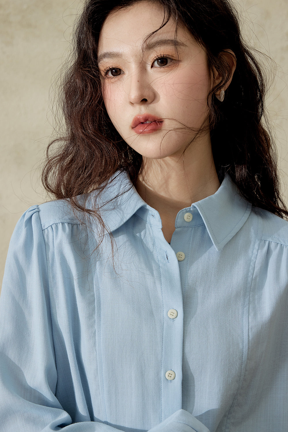 女性用シャツ