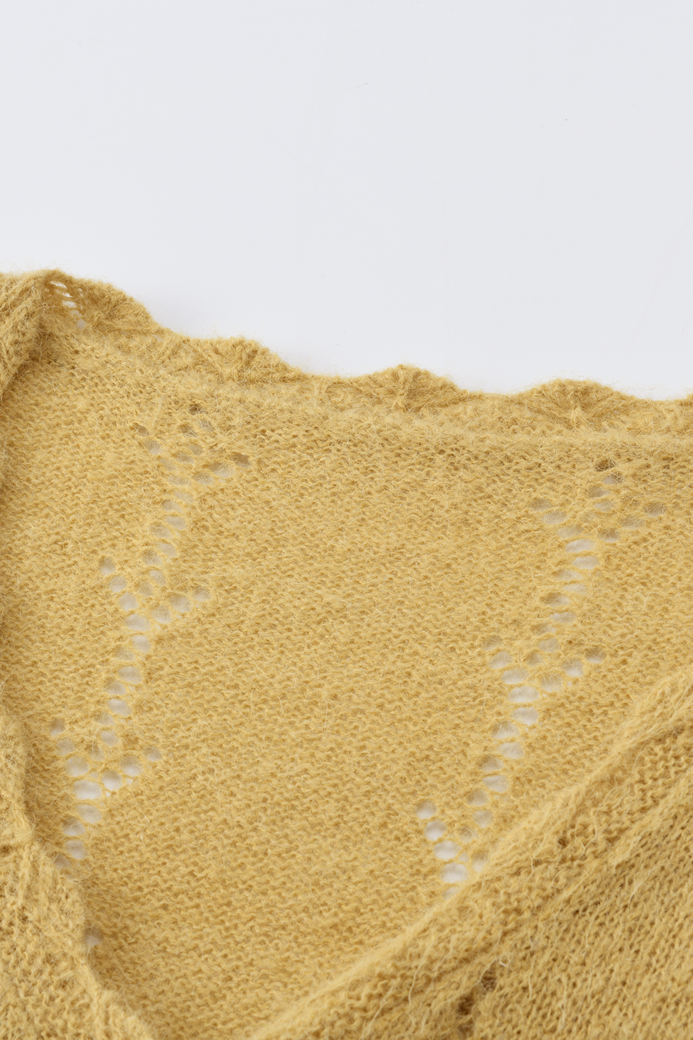 女性のためのニットシャツ