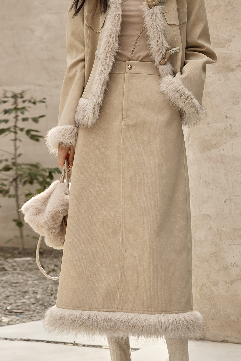 ชุดเสื้อโค้ตและกระโปรงขายแยกกัน