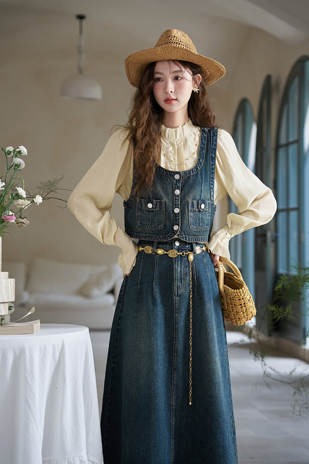 Bộ vest và váy được bán riêng