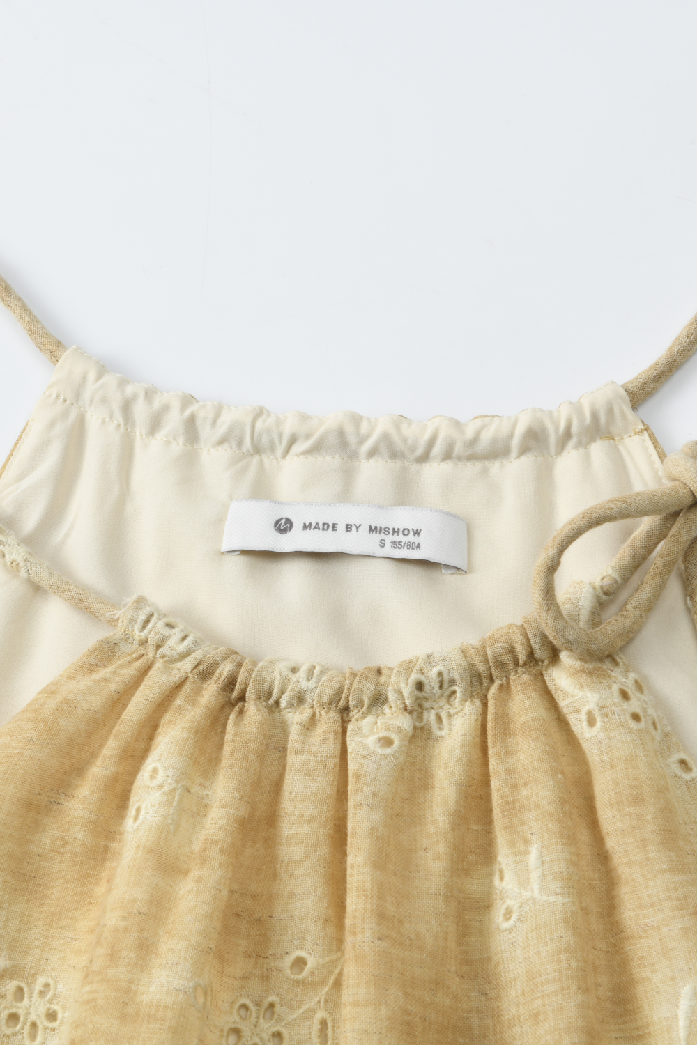 Gaun Bahu Terbuka untuk Wanita