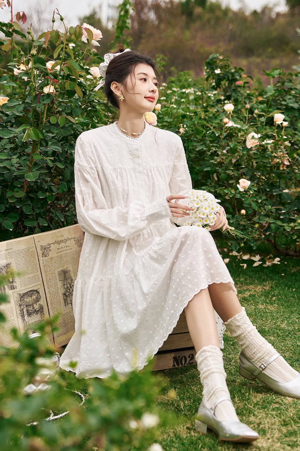 女性のための固体ミディドレス