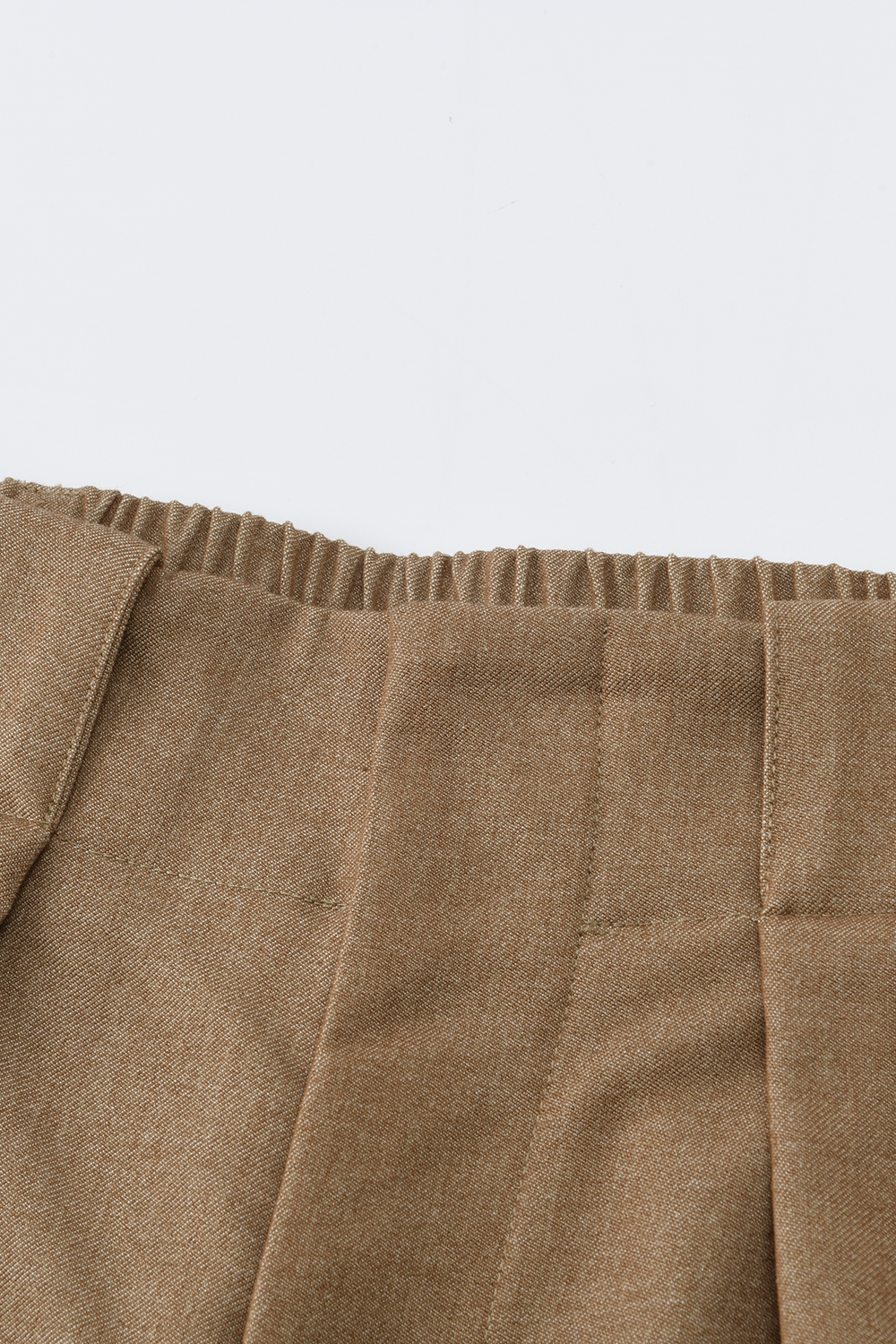 Celana Lurus untuk Wanita