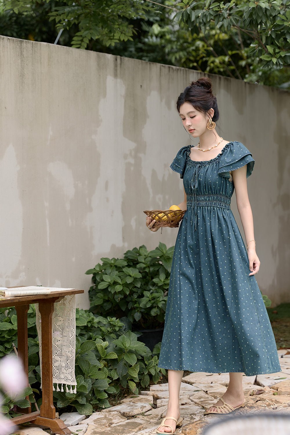 Gaun Polkadot A-line untuk Wanita