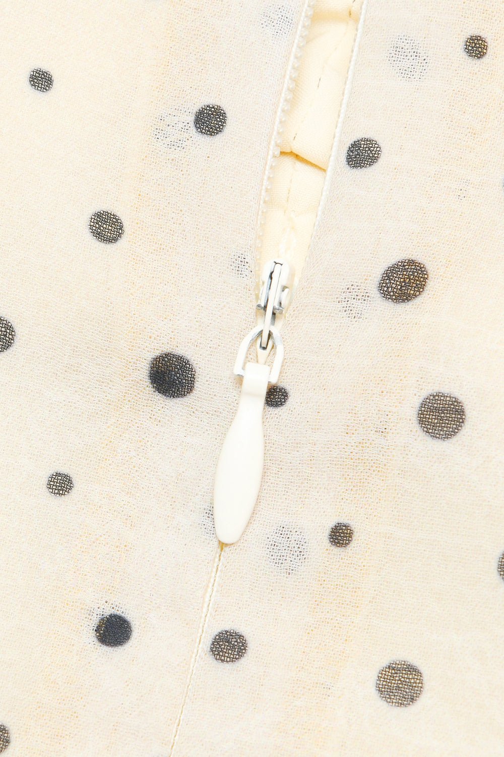 Gaun Polka Dot Tanpa Lengan