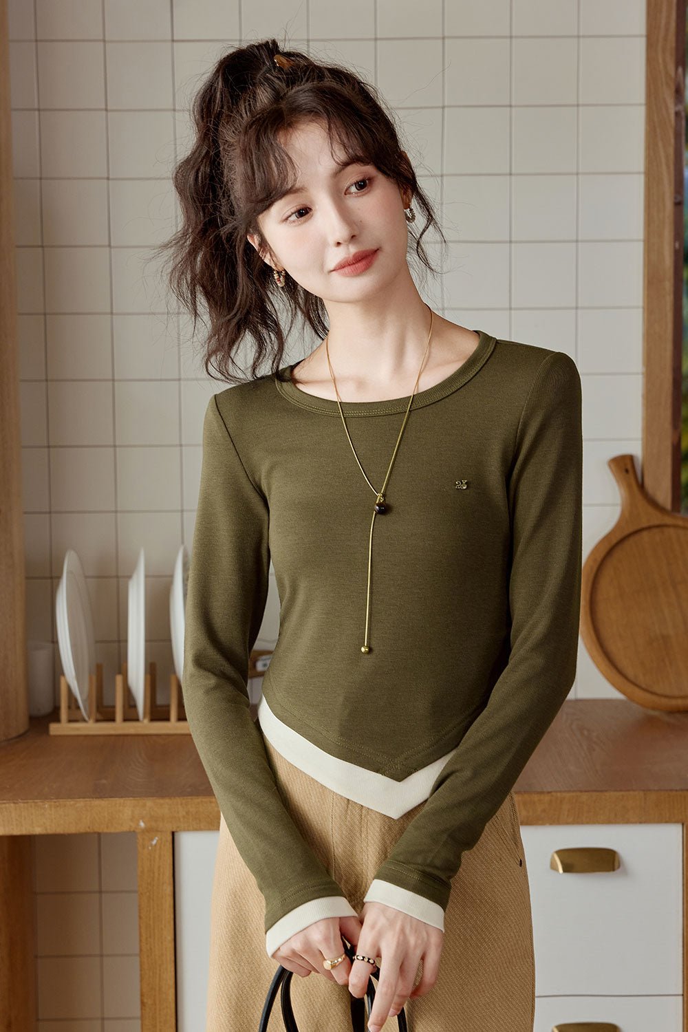 女性のための長袖Tシャツ