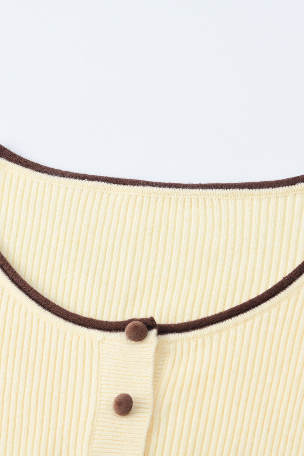 เสื้อถักสำหรับผู้หญิง