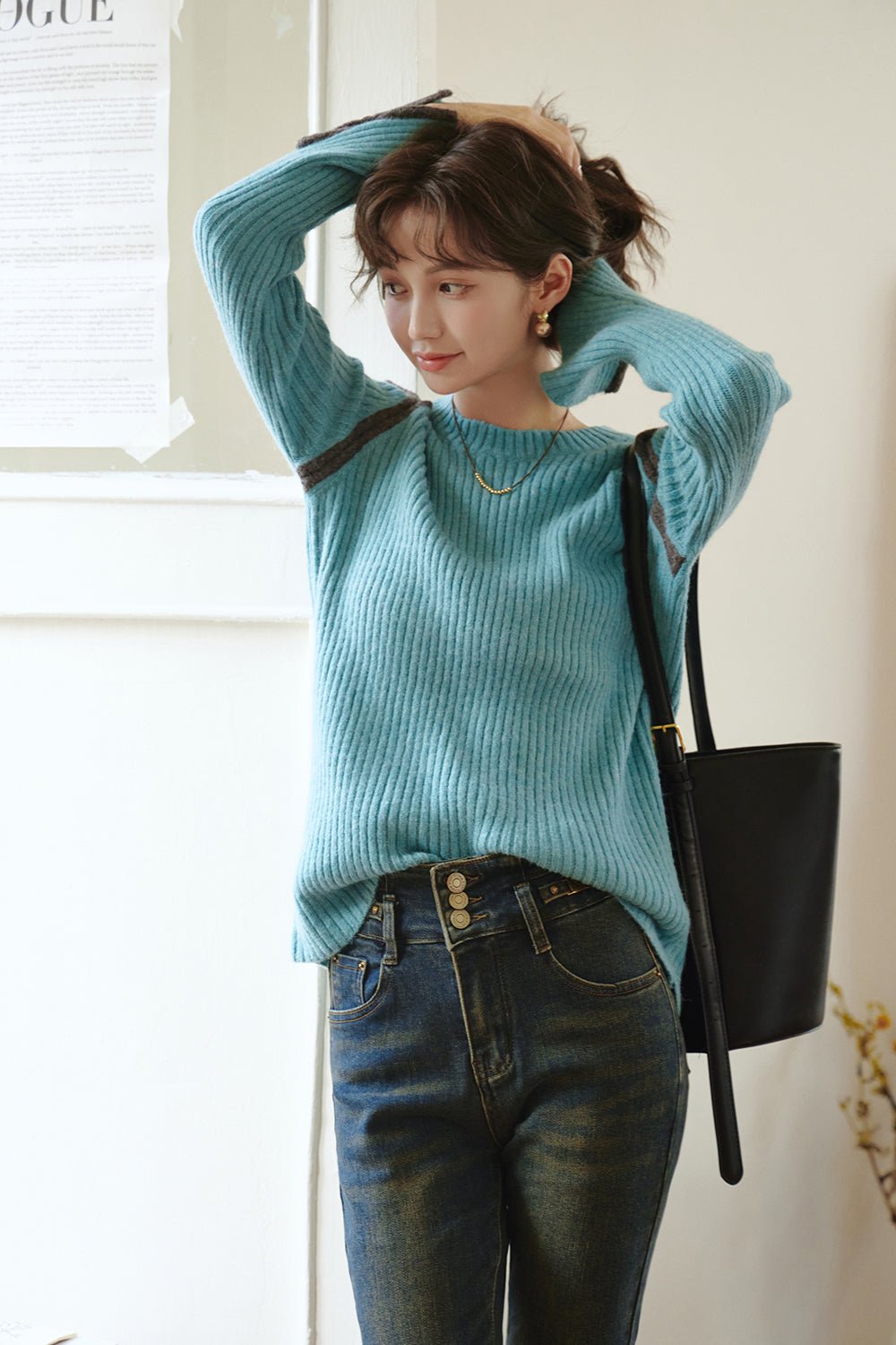 女性のためのニットシャツ