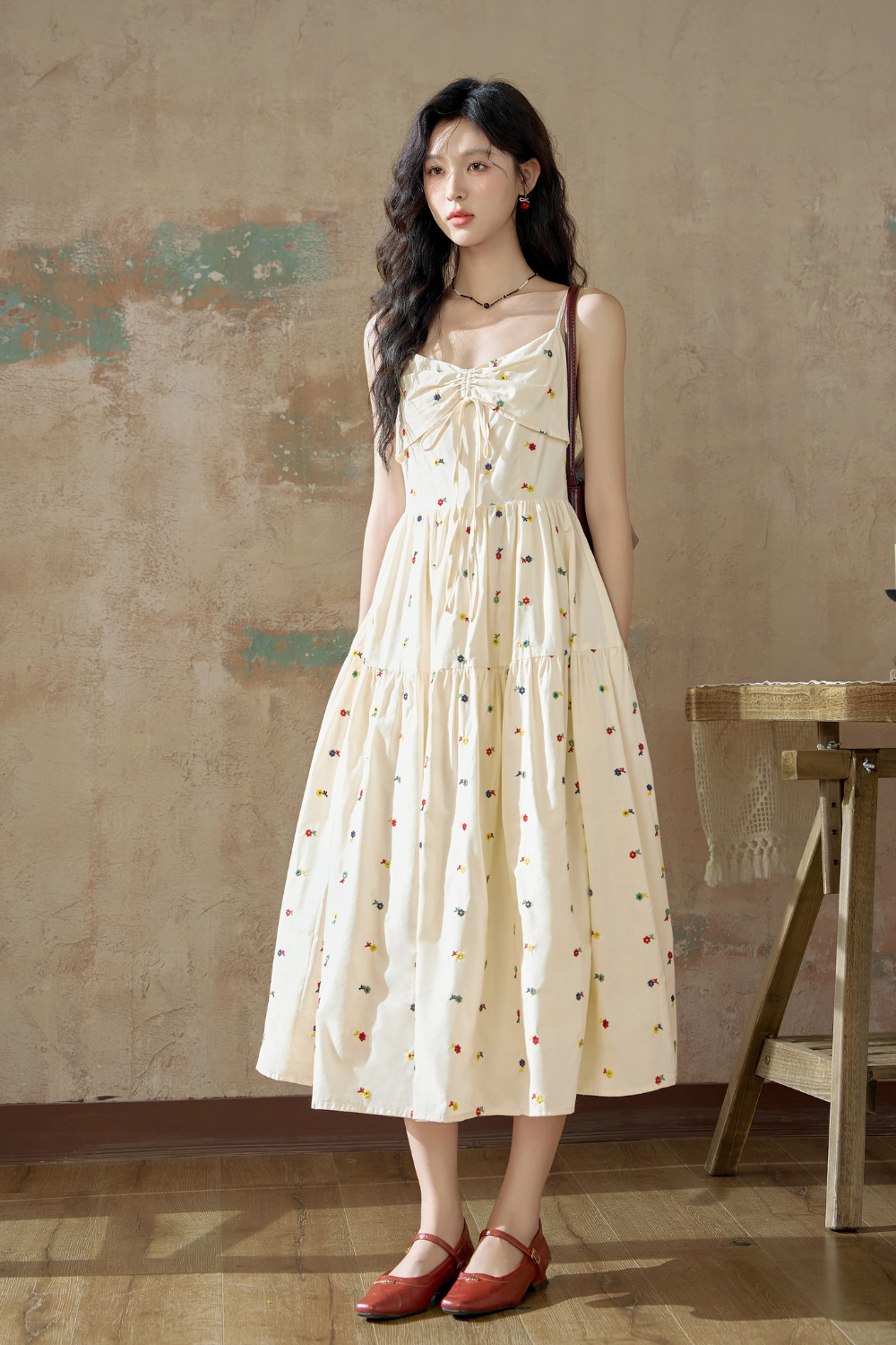 Gaun Tali Spaghetti Maxi untuk Wanita