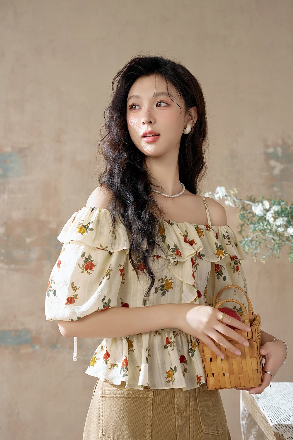 여성용 오프숄더 블라우스