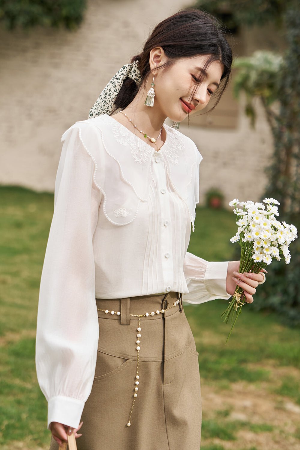 女性のためのブラウス