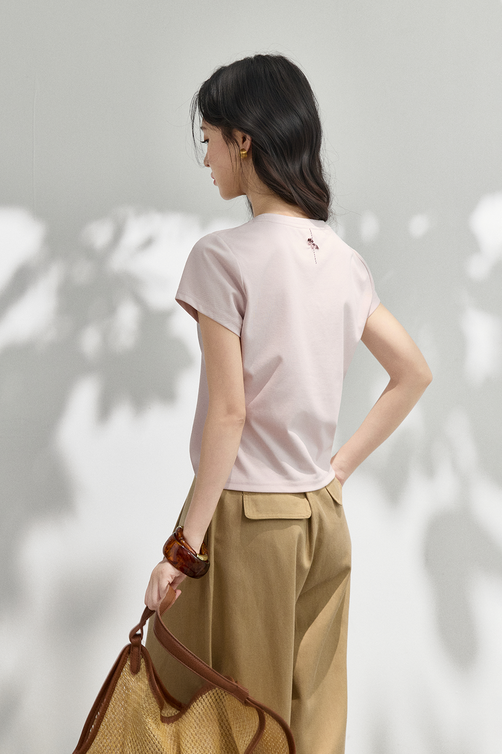 女性のためのTシャツ