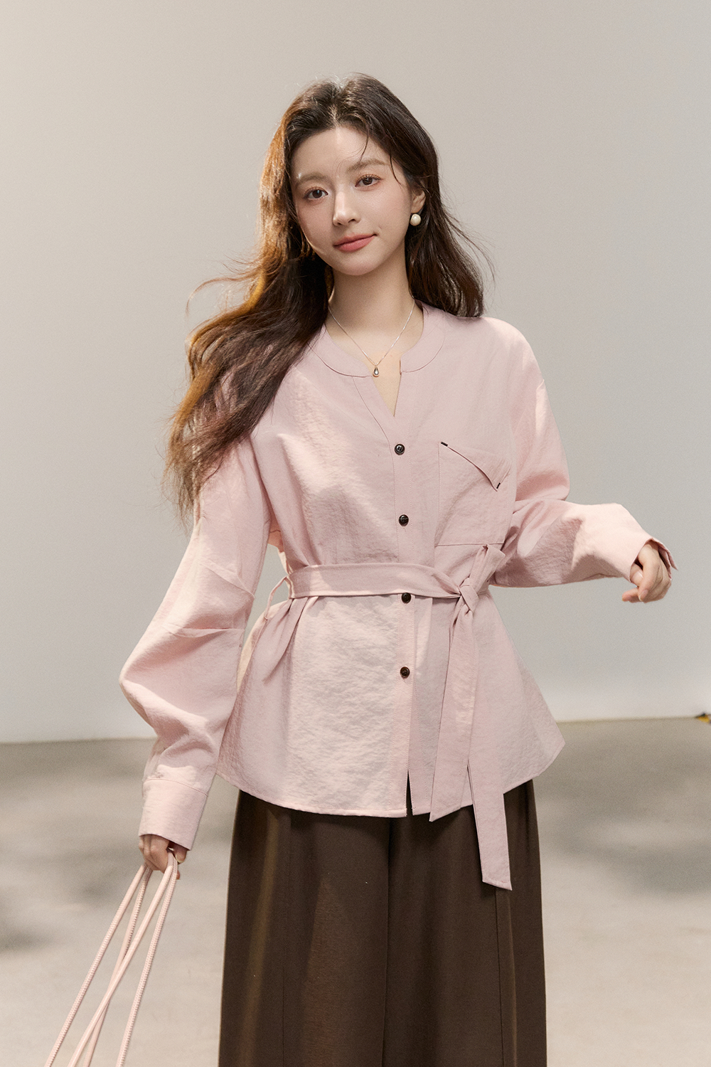 เสื้อ blouses+เข็มขัดสำหรับผู้หญิง