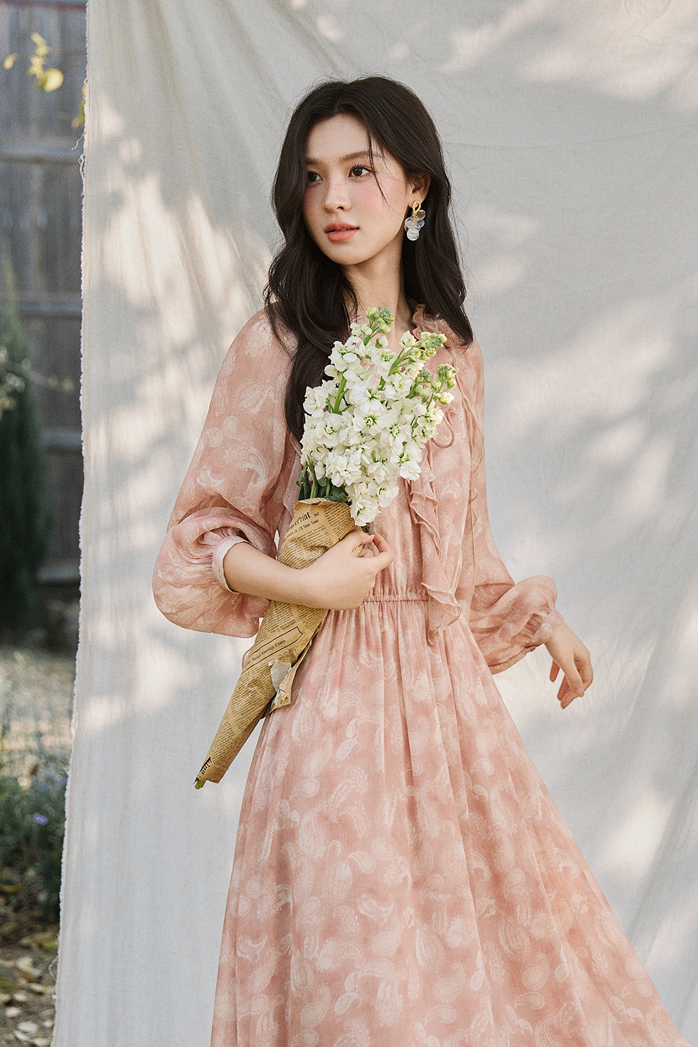 ชุดเดรสยาวสำหรับผู้หญิง