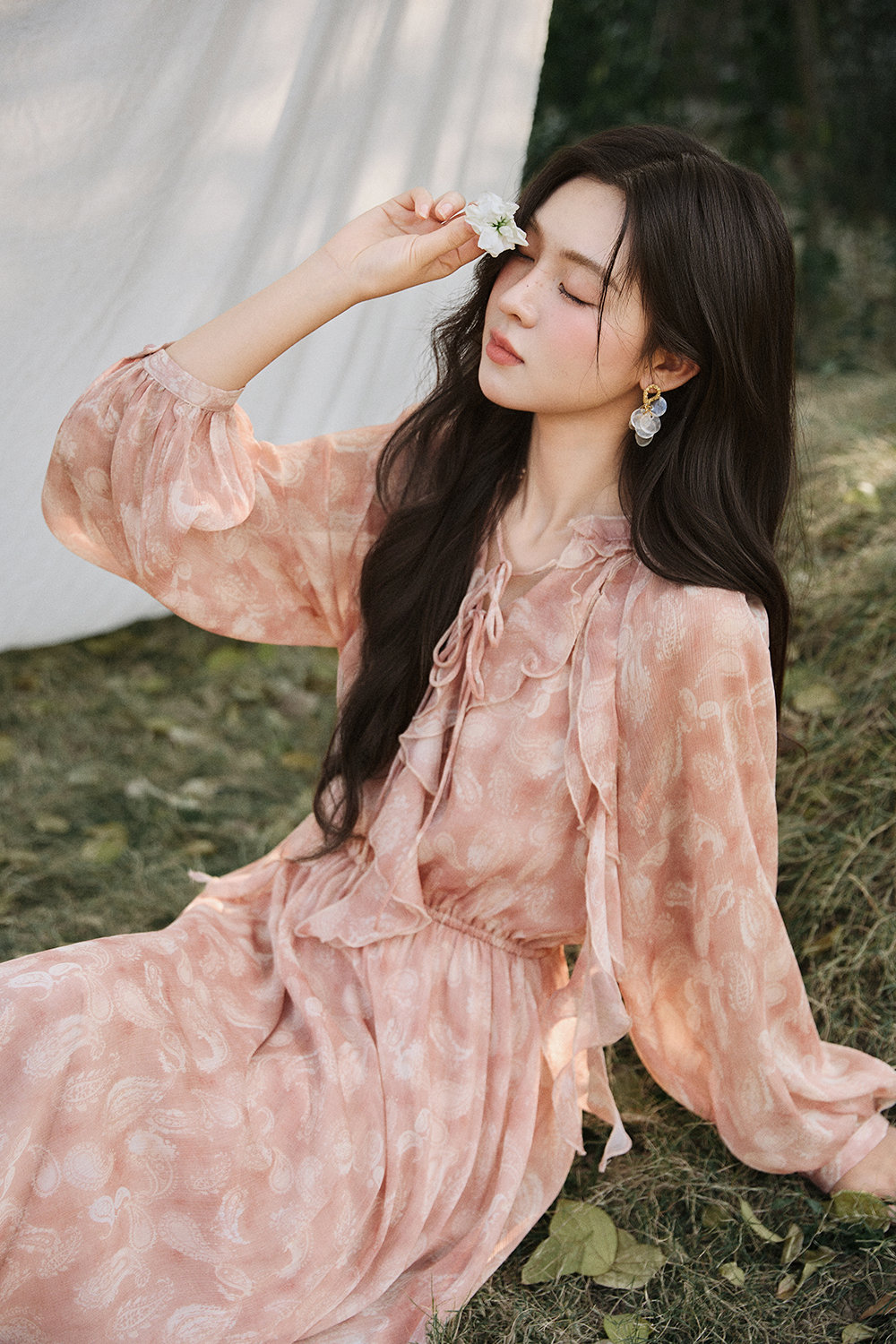 ชุดเดรสยาวสำหรับผู้หญิง