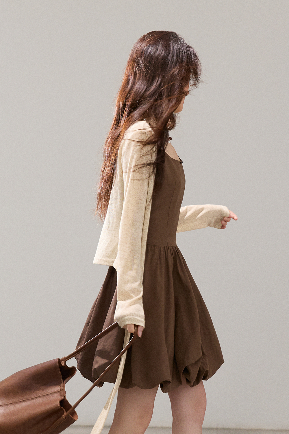 ชุดเดรสและเสื้อคาร์ดิแกน