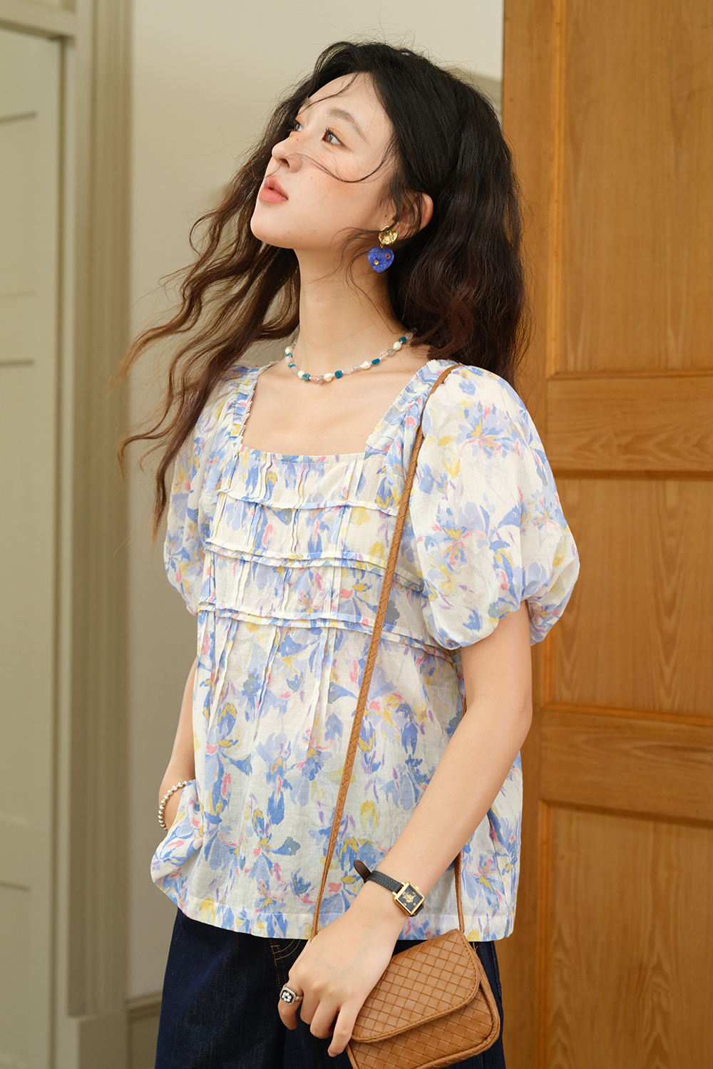 女性のためのブラウス