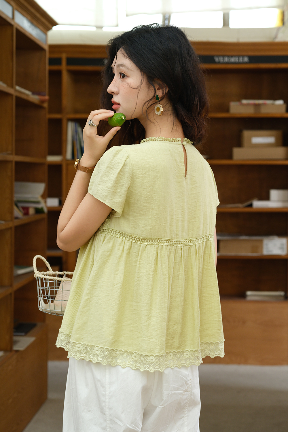 女性のためのブラウス