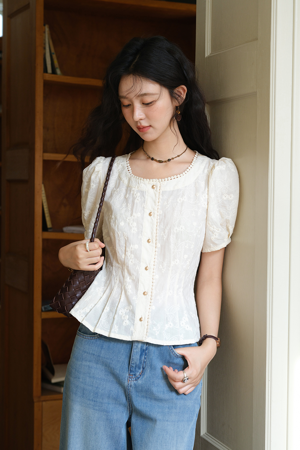 女性のためのブラウス