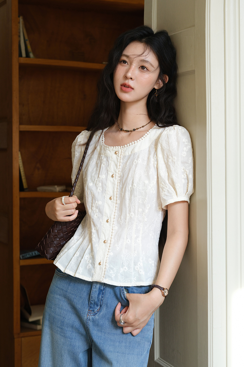 女性のためのブラウス