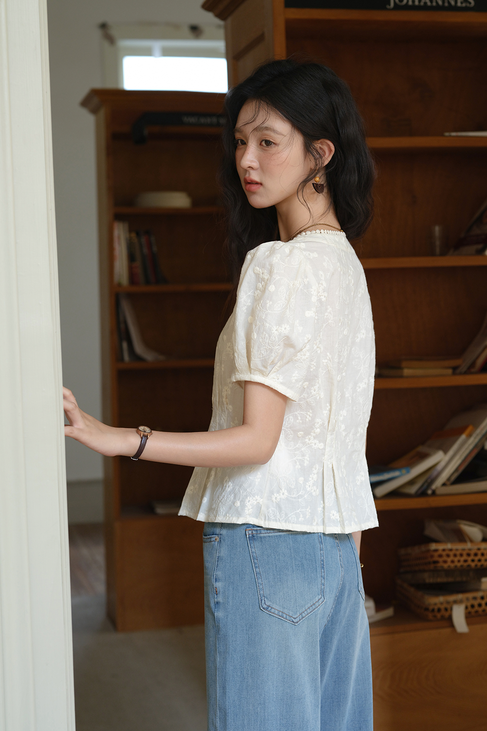 女性のためのブラウス