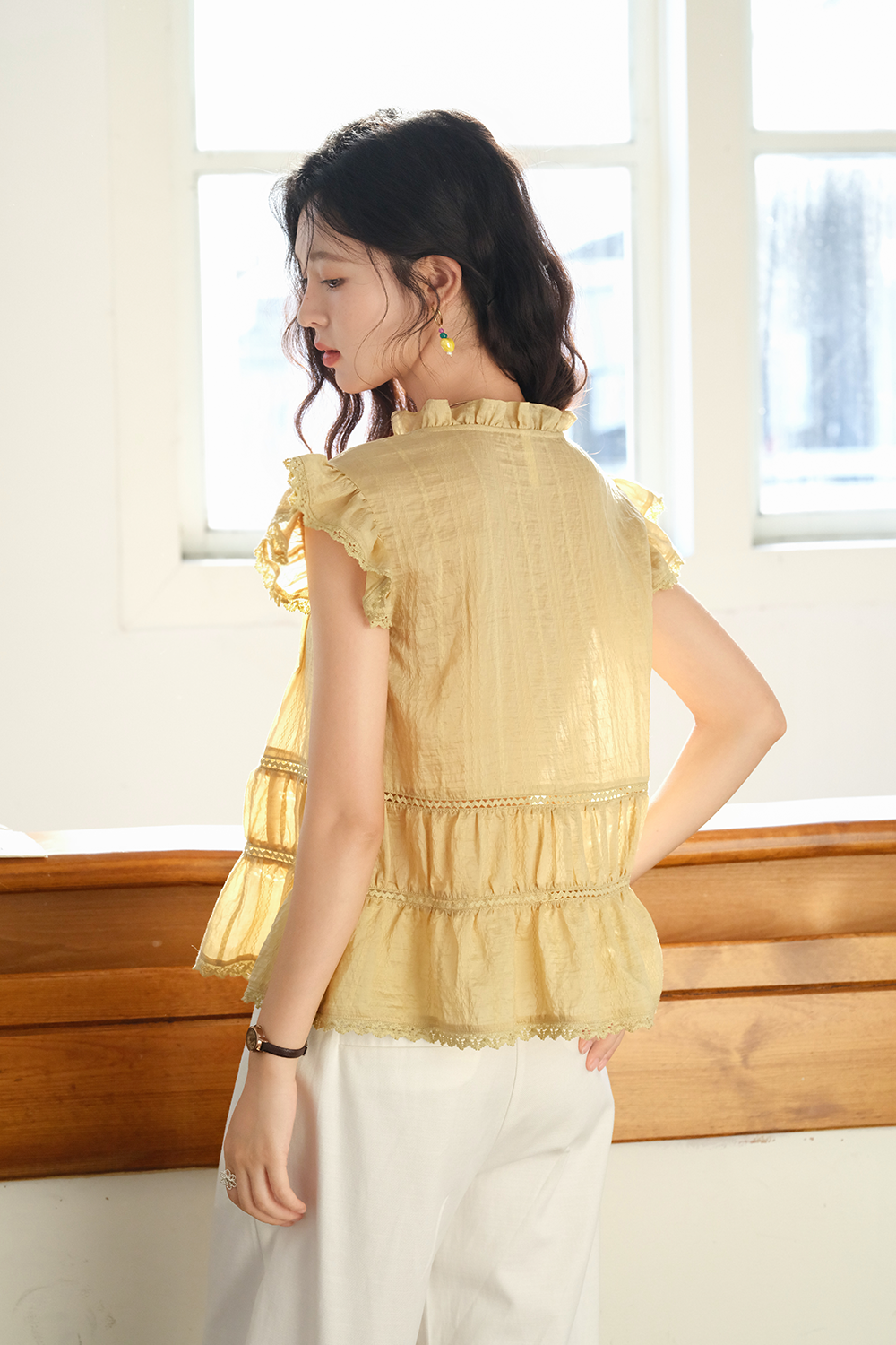 女性のためのブラウス