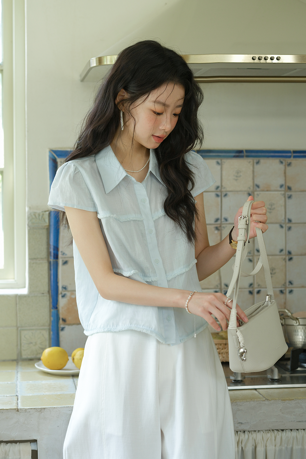 女性用シャツ