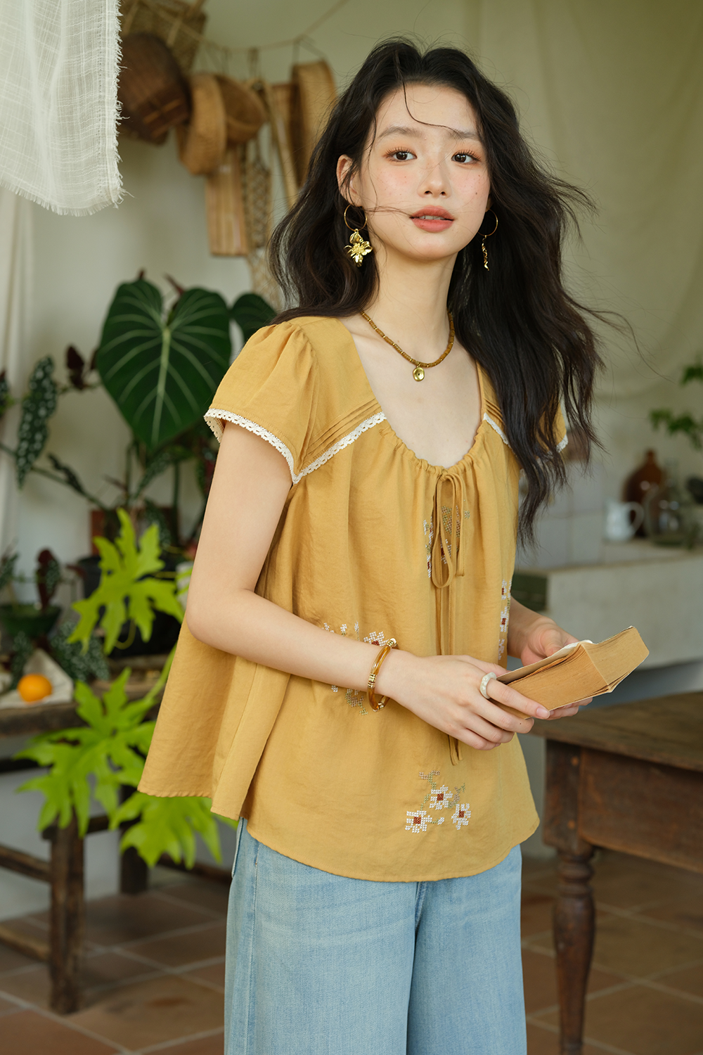 女性のためのブラウス
