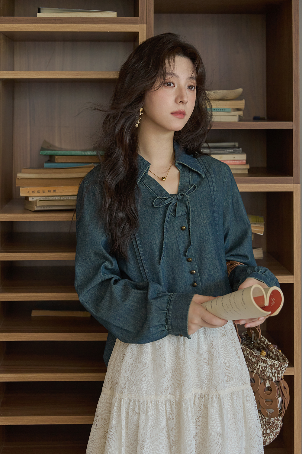 女性用シャツ