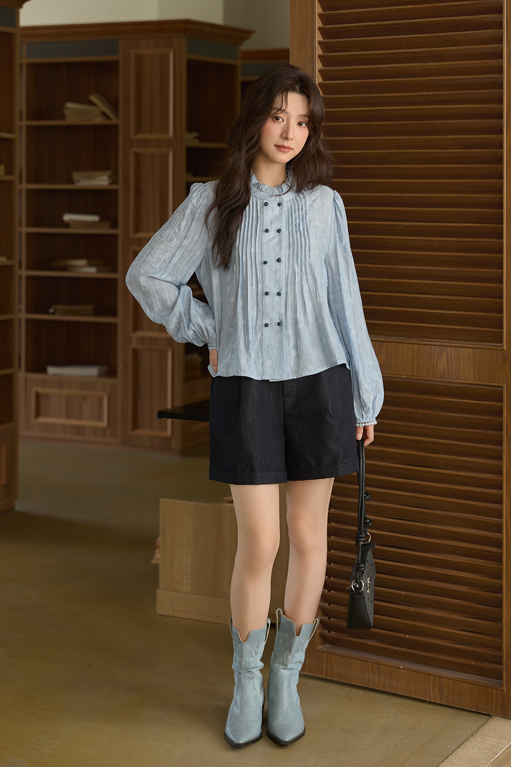 女性のためのブラウス
