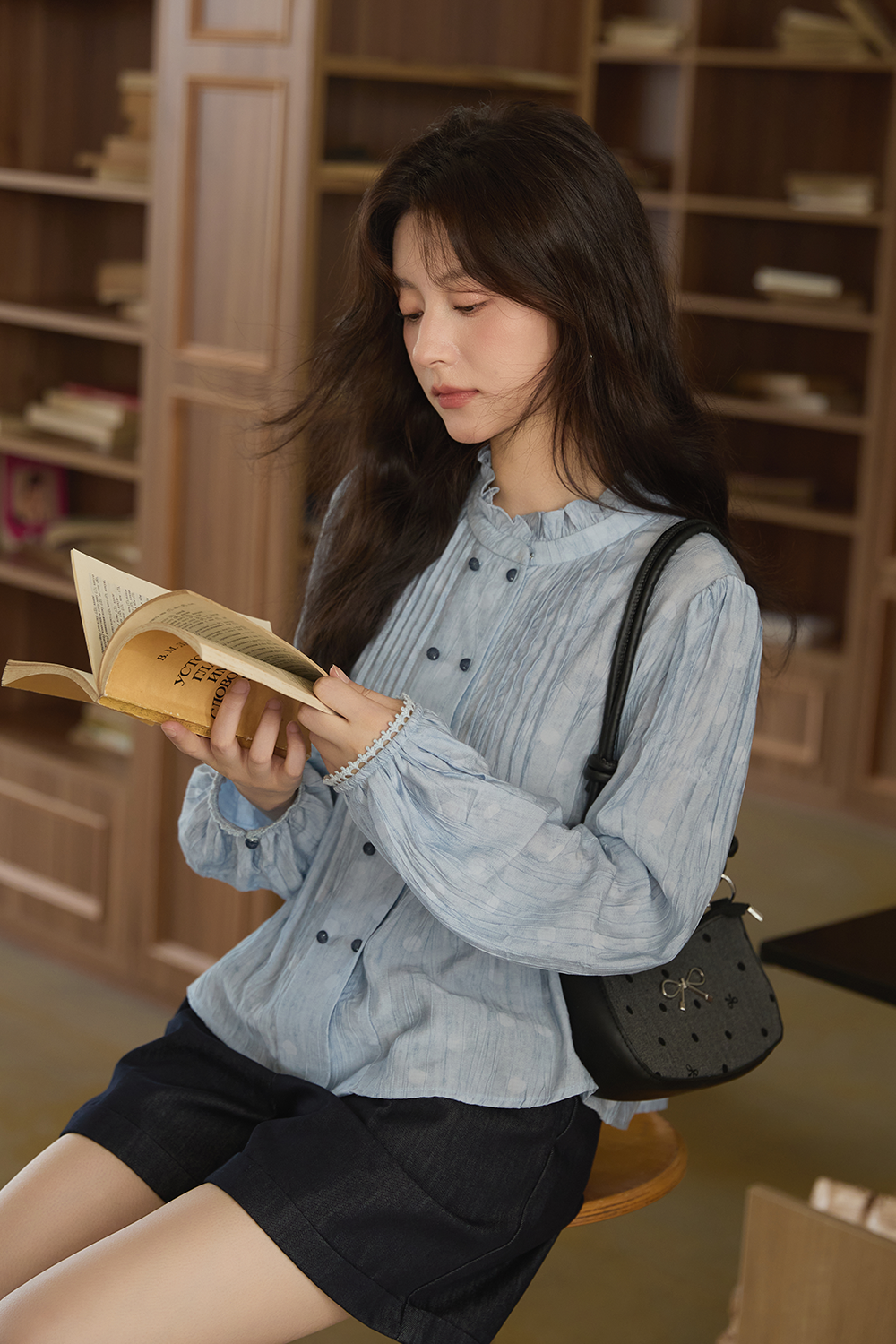 女性のためのブラウス
