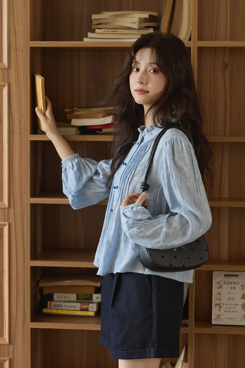女性のためのブラウス