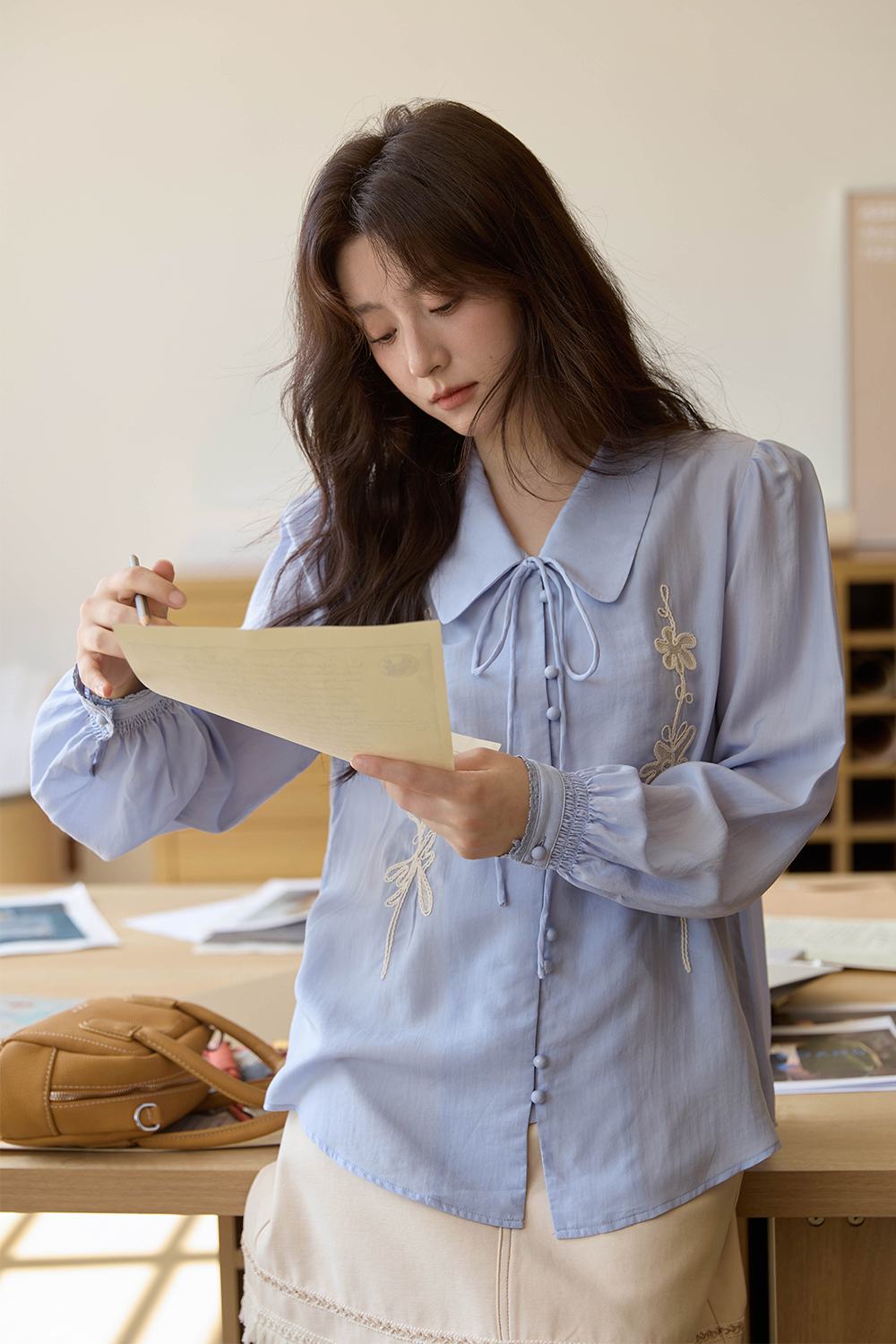 女性用シャツ