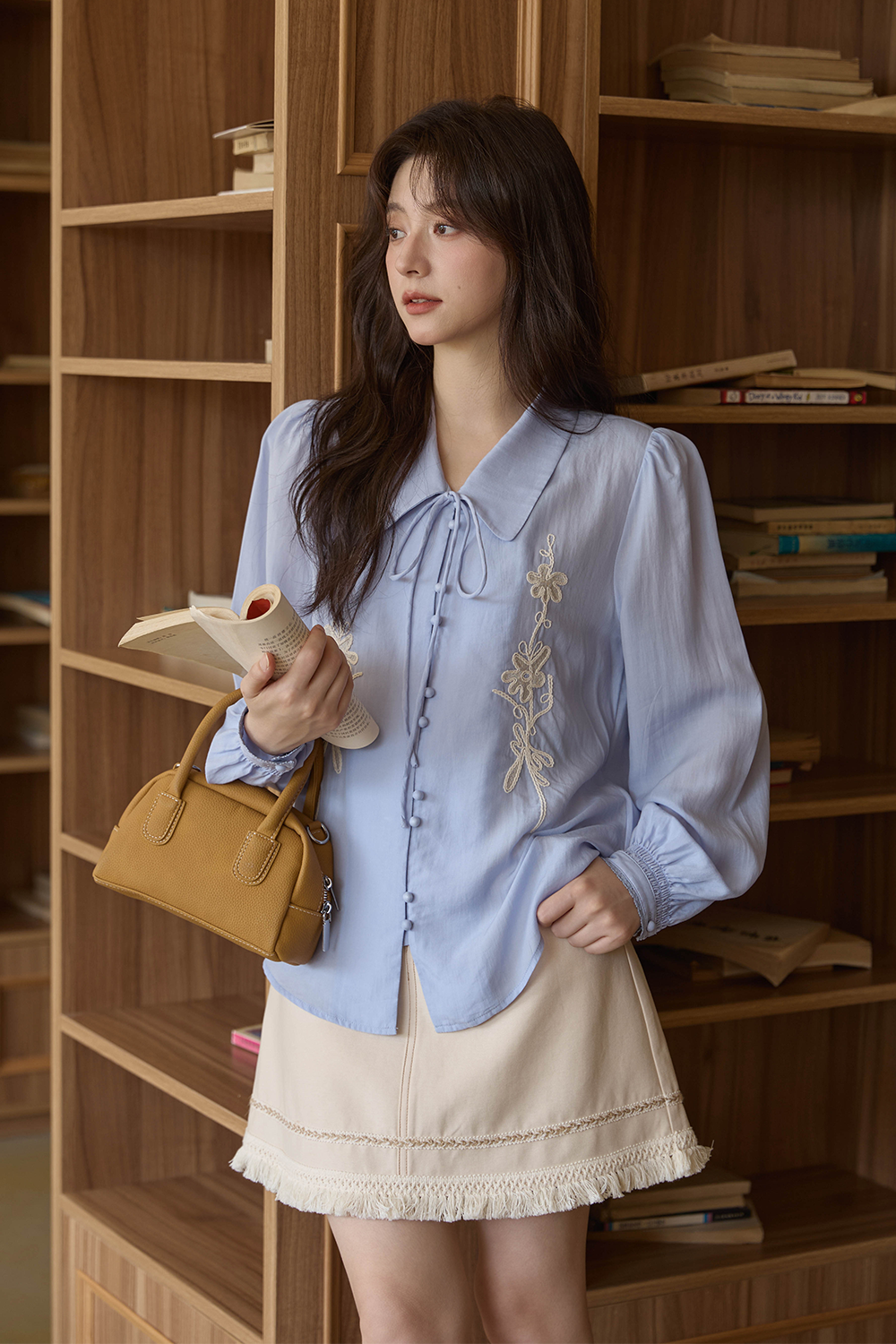 女性用シャツ