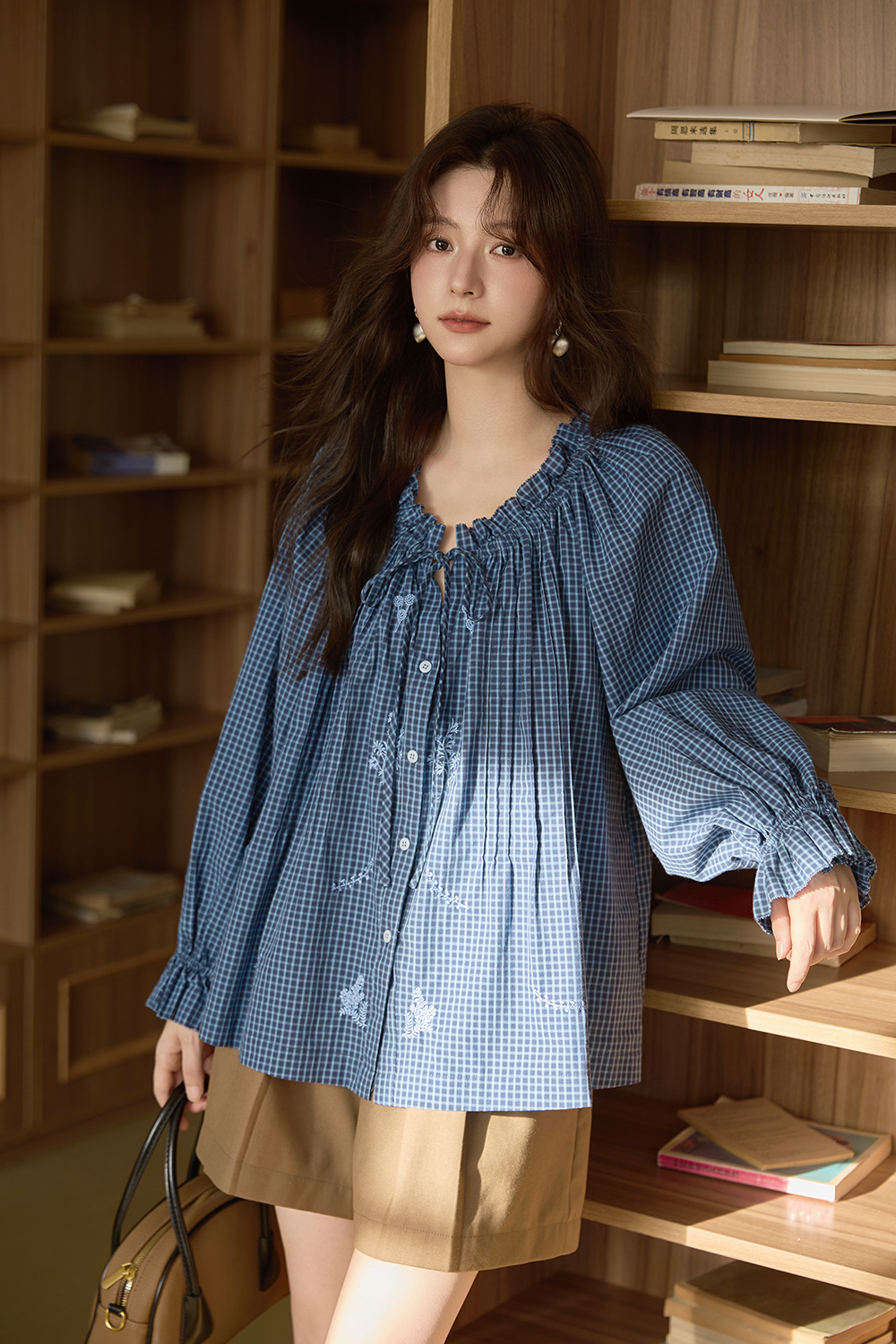 女性のためのブラウス