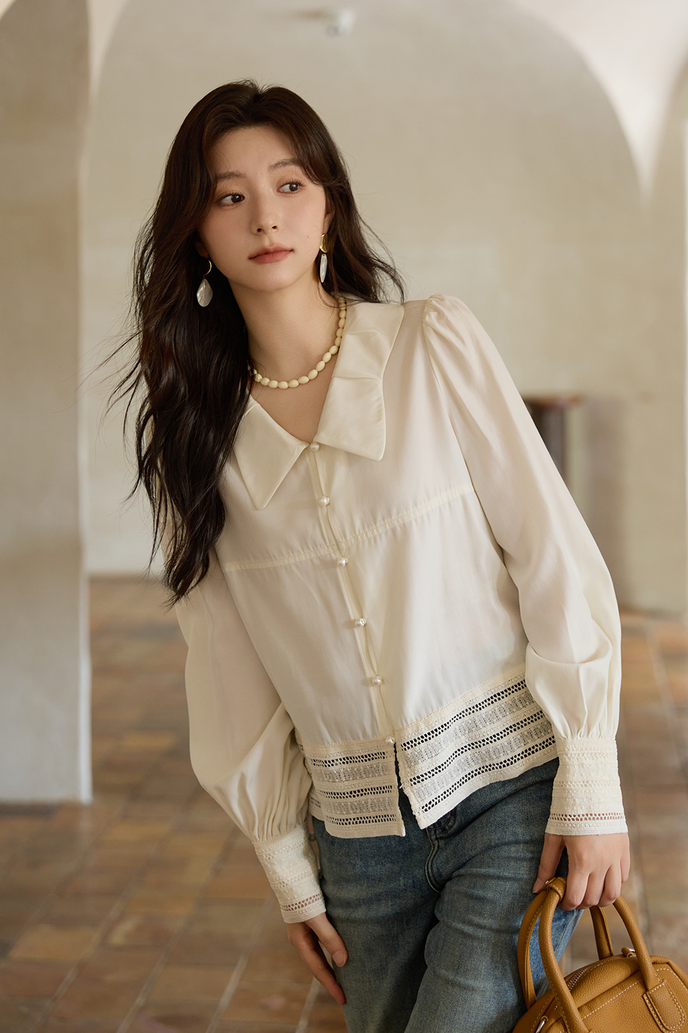 女性用シャツ