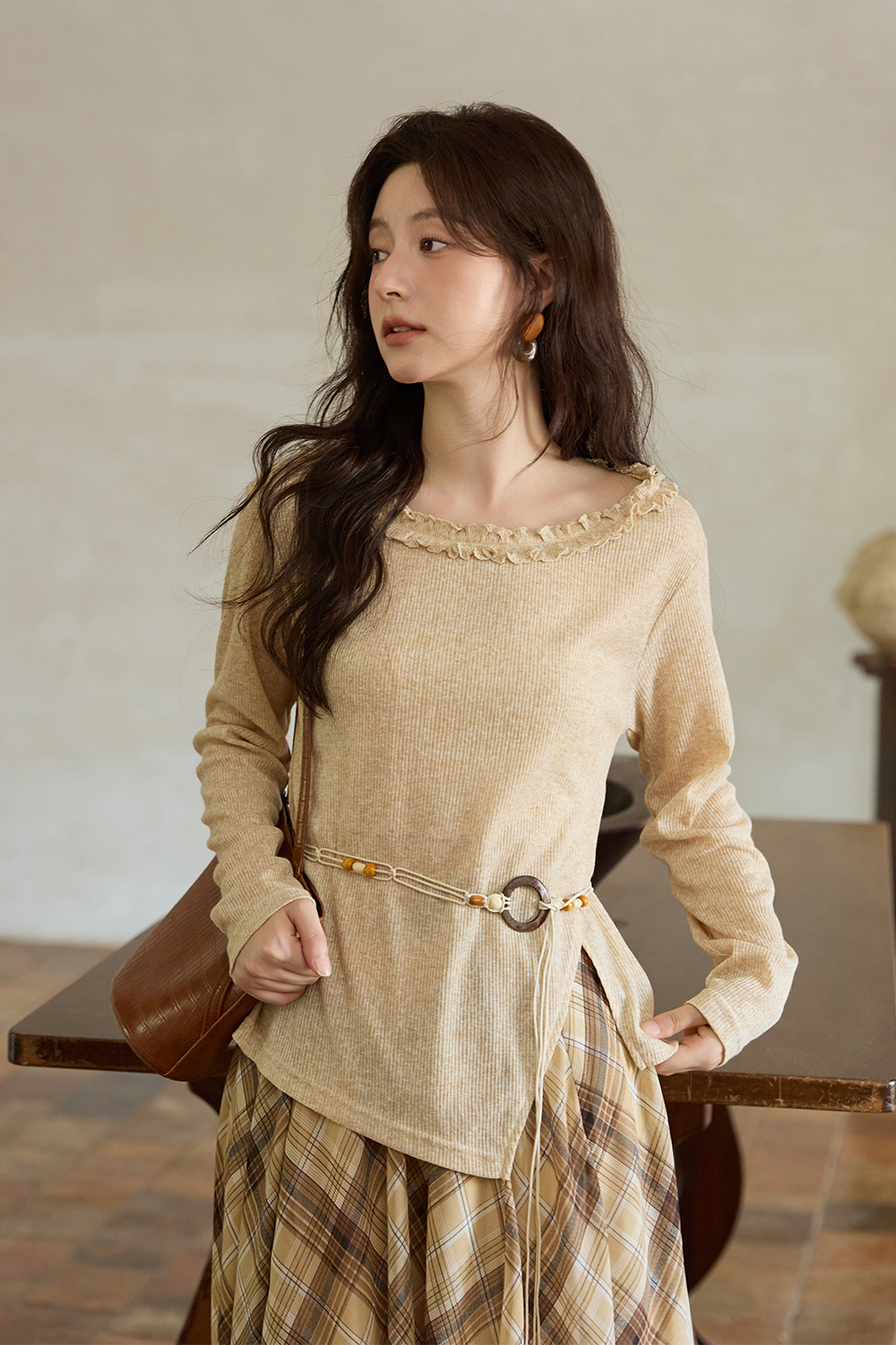 女性のためのニットシャツ