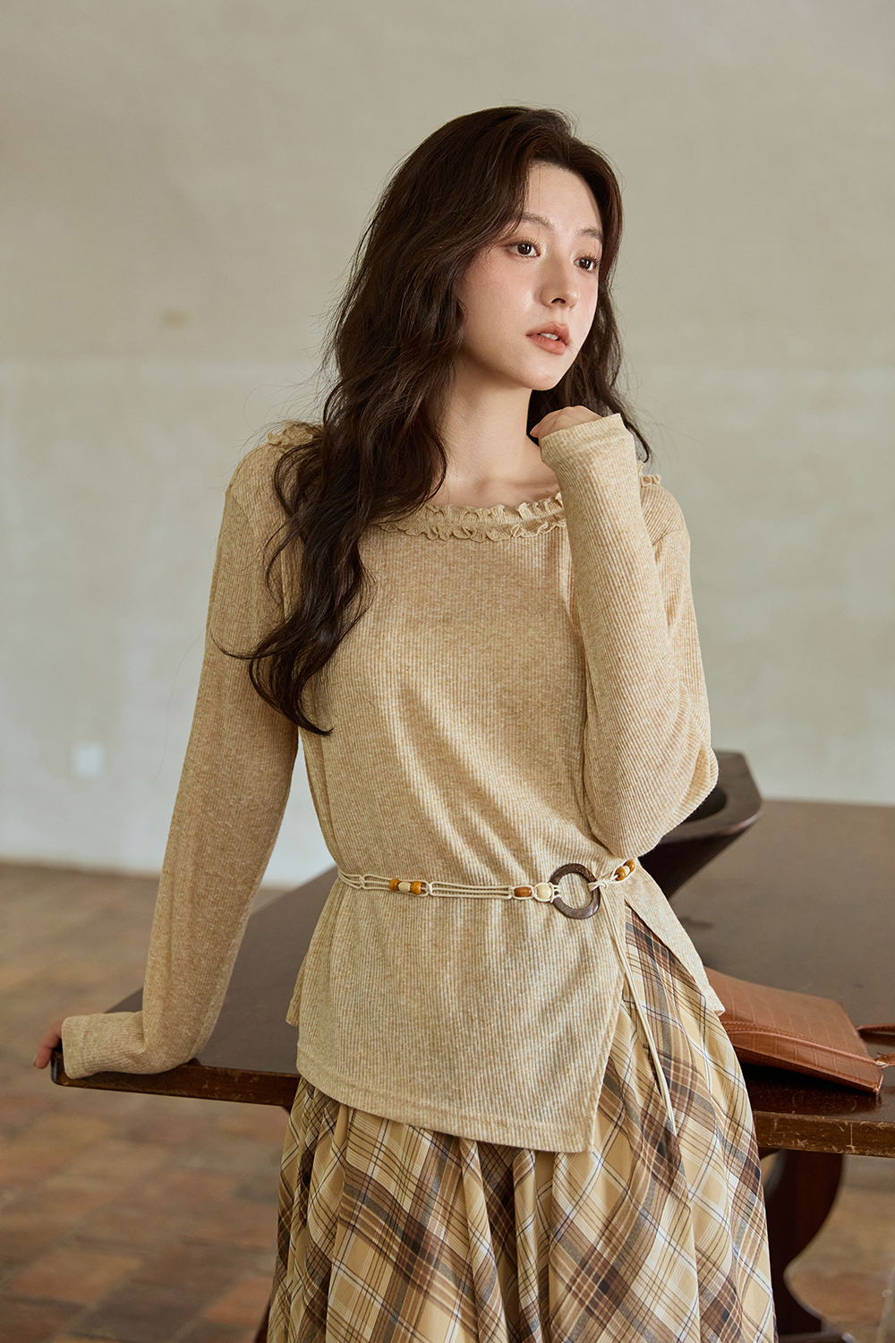 女性のためのニットシャツ