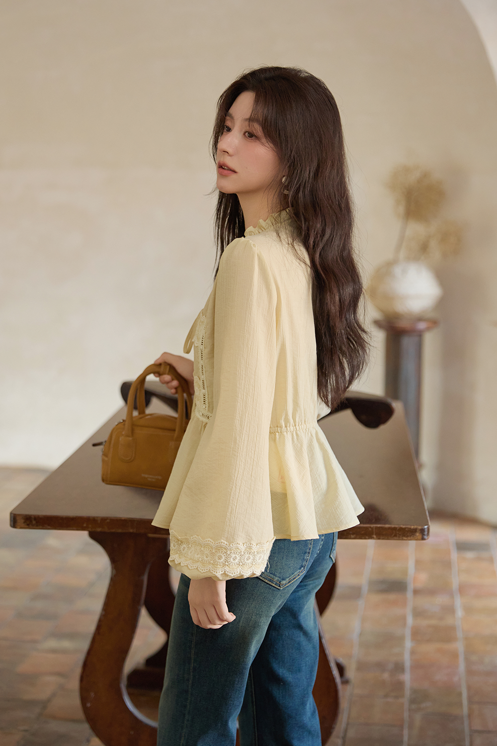女性のためのブラウス