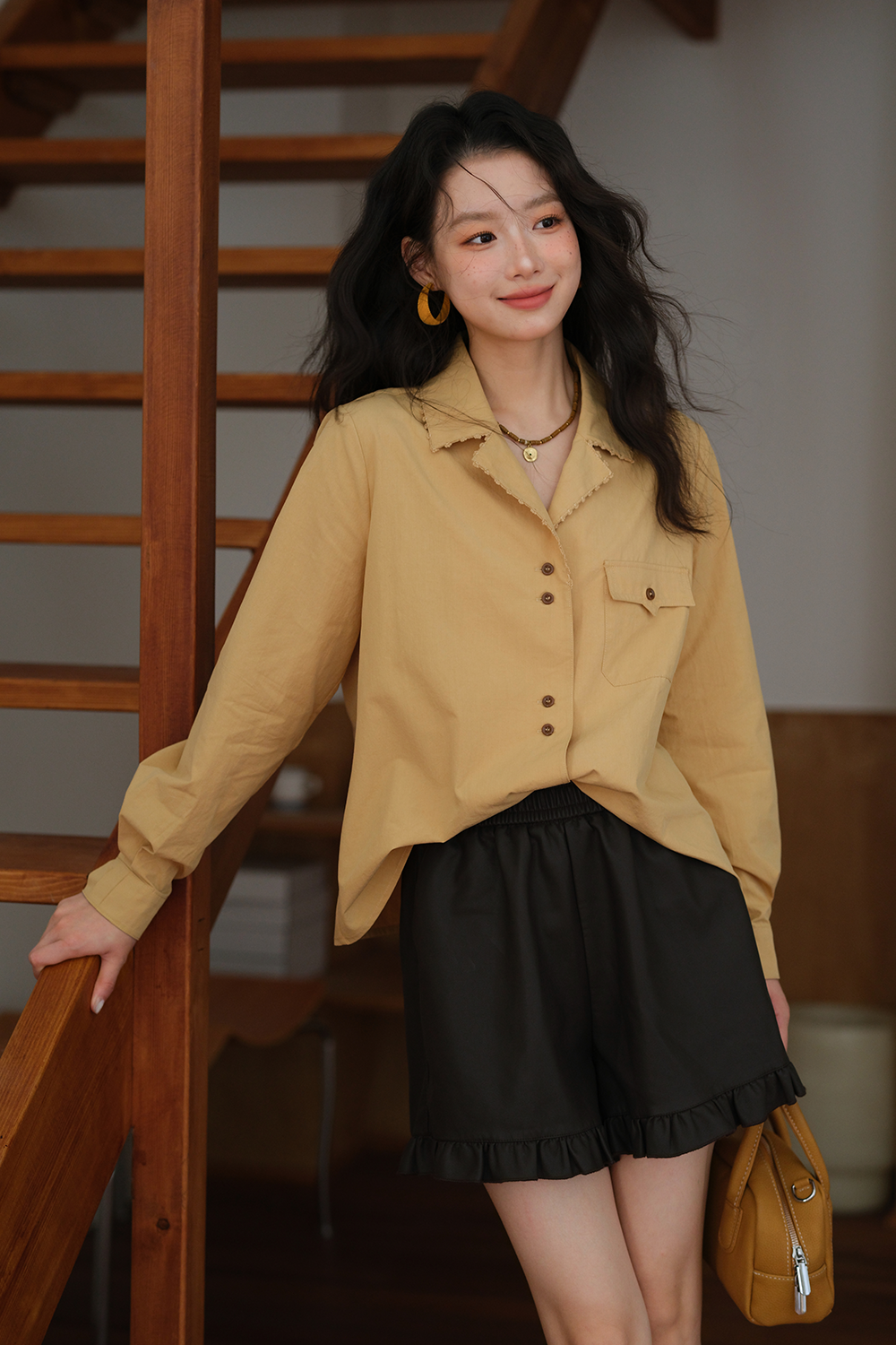 女性用シャツ