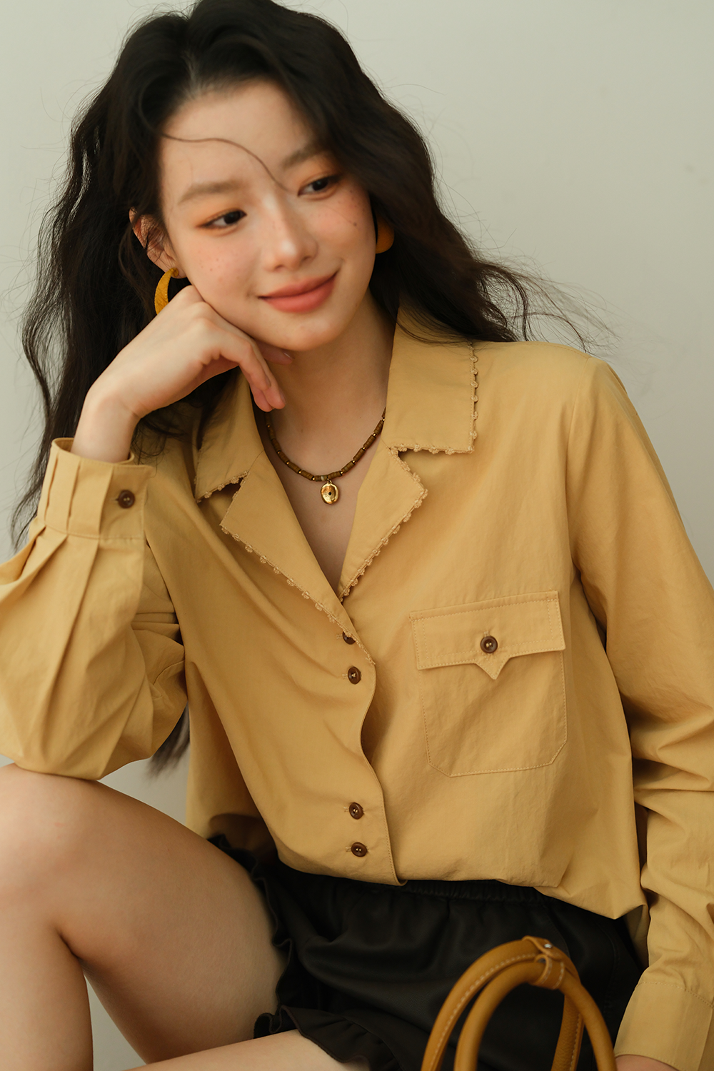 女性用シャツ