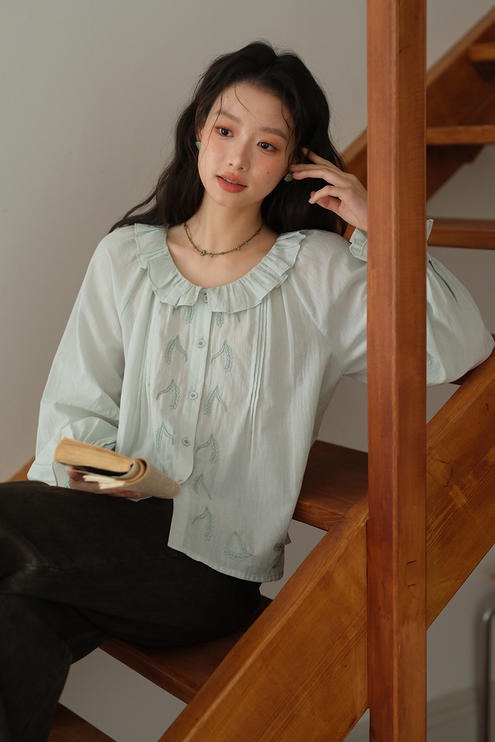 女性のためのブラウス