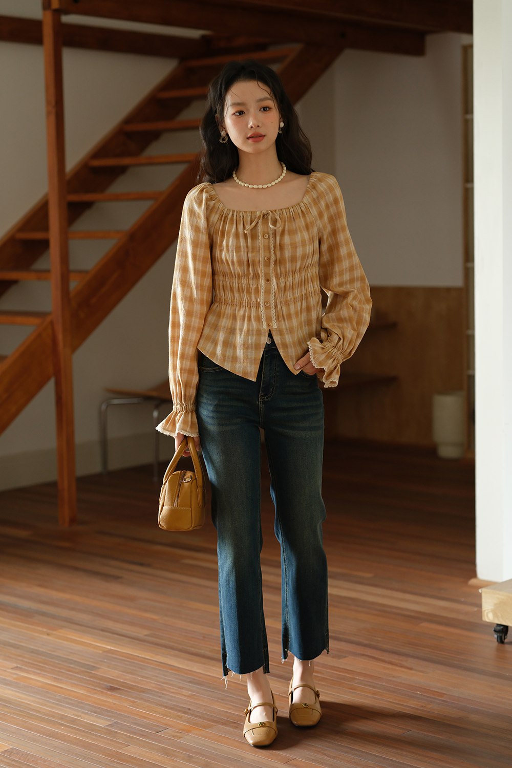 女性のためのブラウス