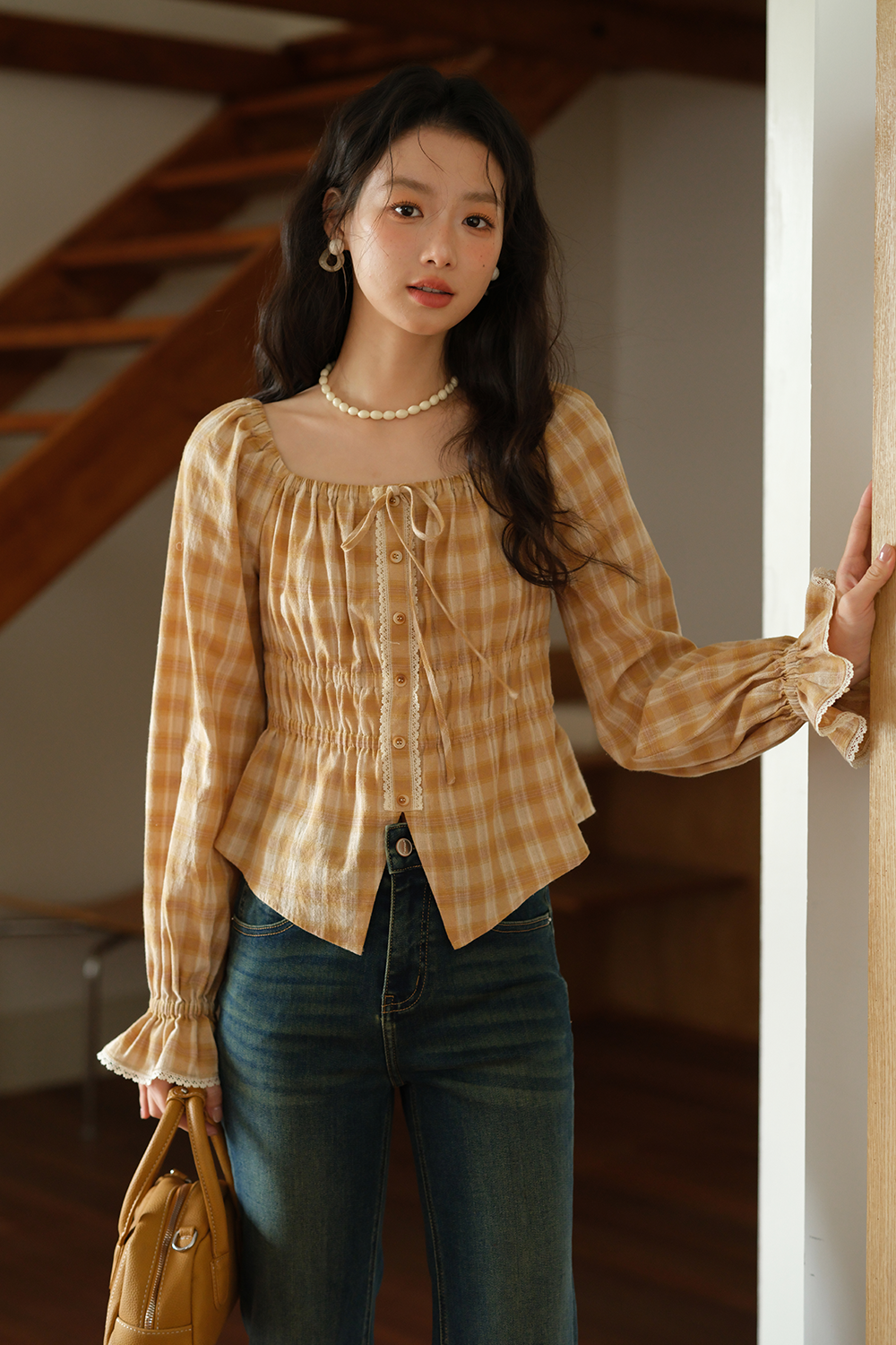 女性のためのブラウス