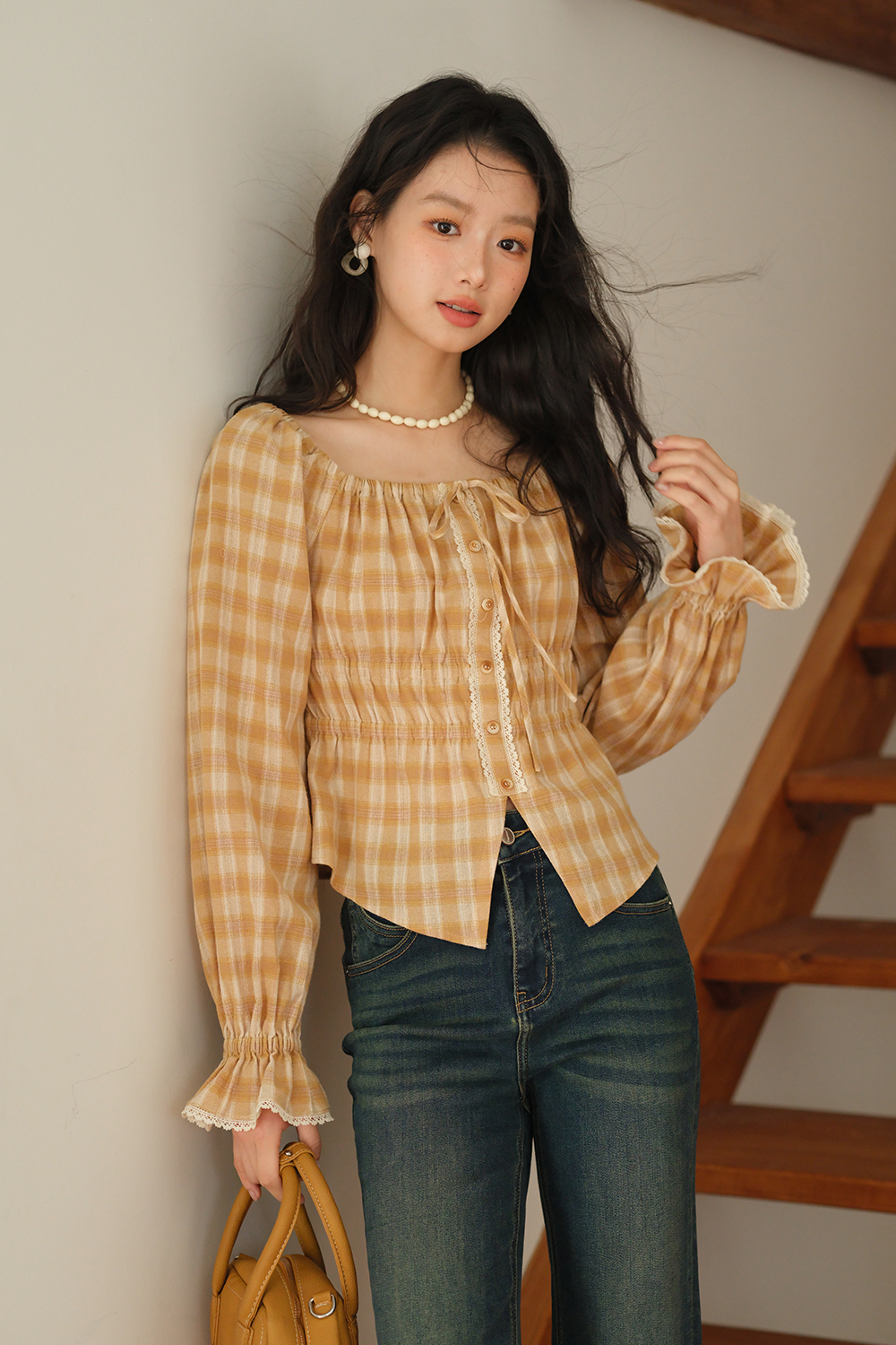 女性のためのブラウス