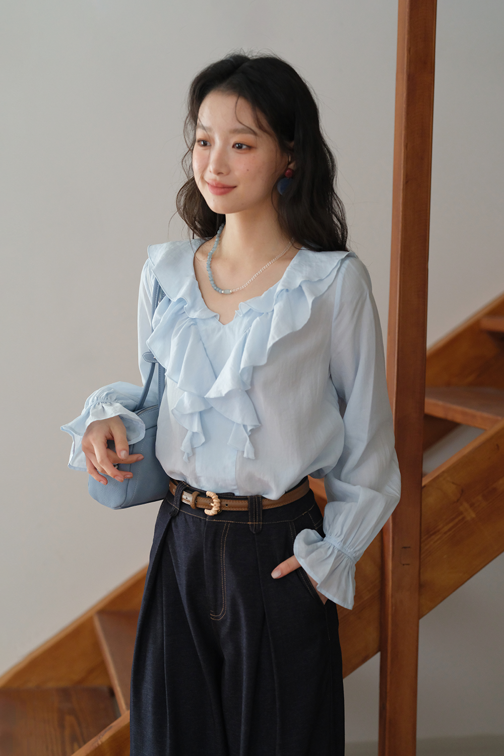 女性用シャツ